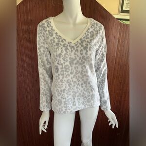 NWT UGG Fleece Pullover